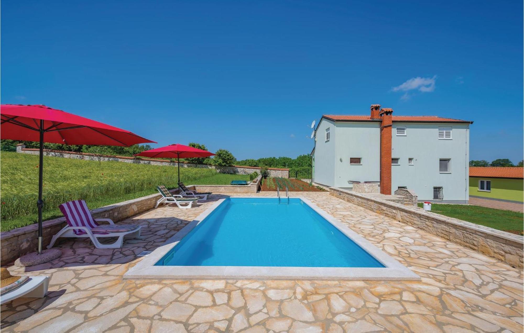 Cozy In Sv,lovrec With Kitchen Apartment Jakici